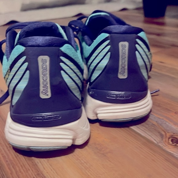 Saucony women’s size 7 - Picture 4 of 6
